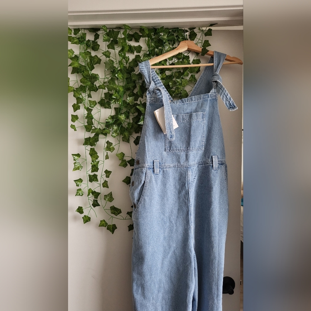 Lucy & Yak Easton denim overalls.                     14L UK 10L US